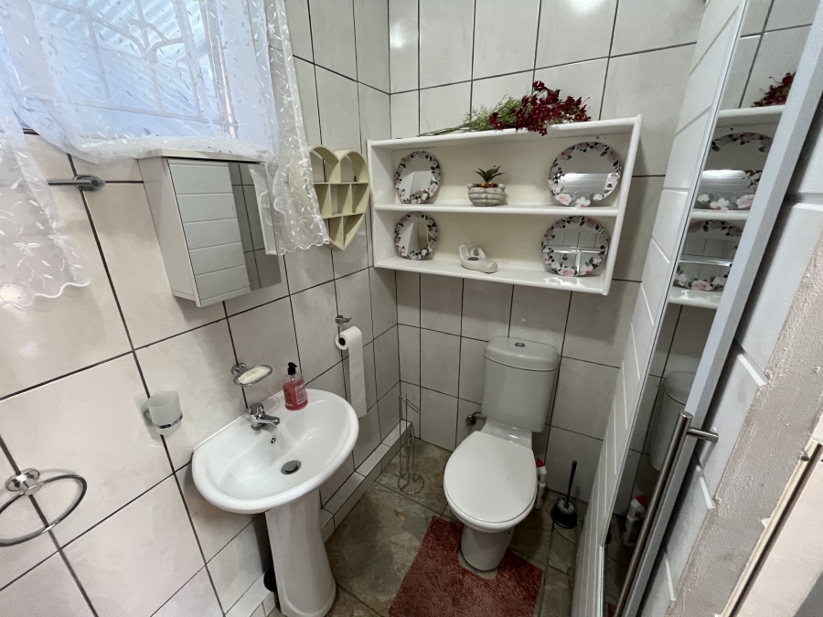To Let 1 Bedroom Property for Rent in Protea Park North West